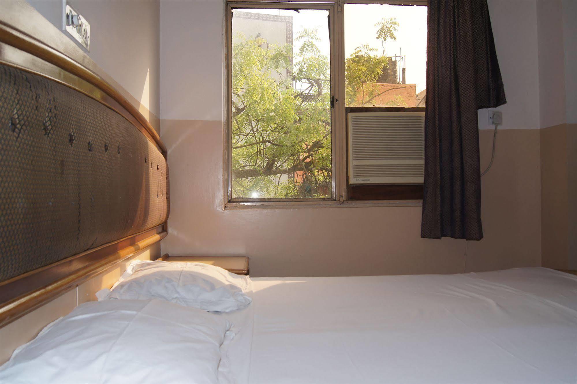 Hotel Westend Holiday Home 5 Mint From Nizamuddin Railway Station Nowe Delhi Zewnętrze zdjęcie